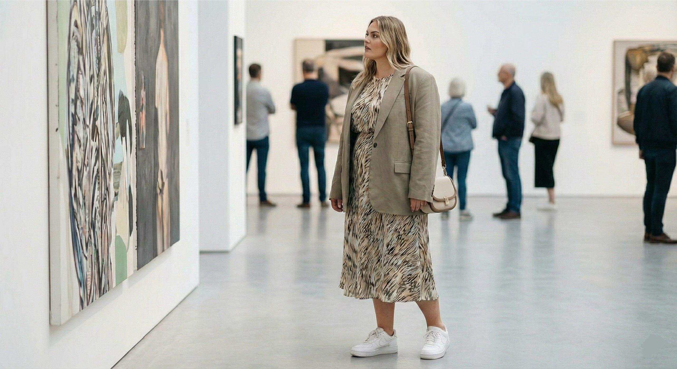 Weekend Chic: The Perfect Brunch-to-Gallery Look