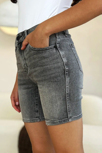 055ef77f-0f5e-4070-b6e5-2b2c4fbc6c19-Max