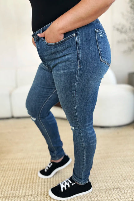 151be1e6-b24c-41b2-a931-25097b153643-Max