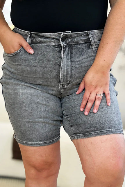 4ae93bb4-756b-4da7-b128-4eb2ab54c7a7-Max