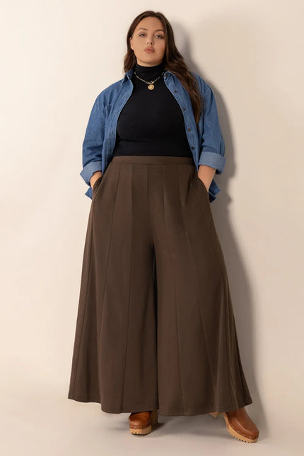 733cad4a-8899-43d9-af78-5af3ee811016-Max