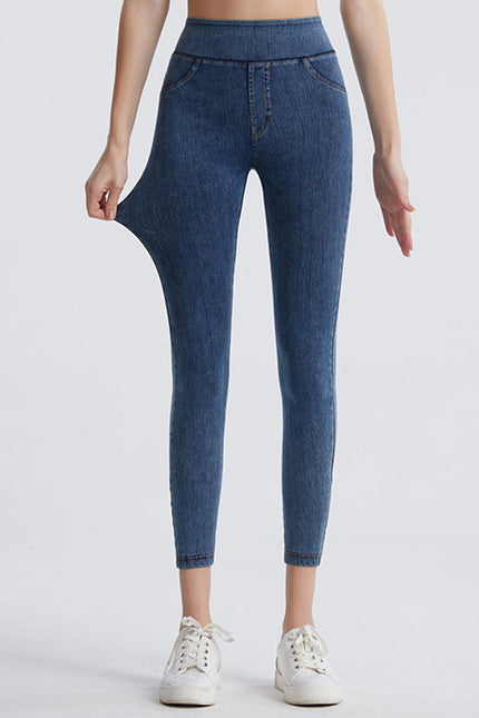 79bbb90941044f80b139aa190457cf12-Max