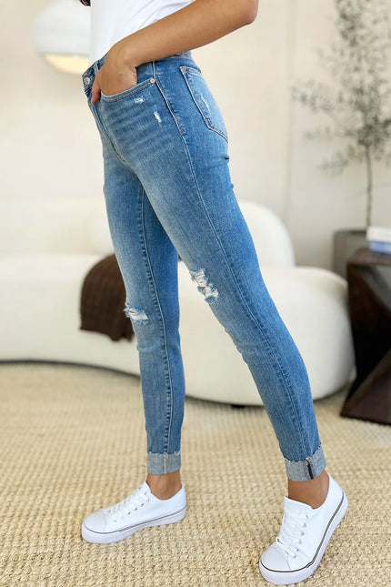 807b4631-21ff-436b-b4ee-dc5795c71444-Max