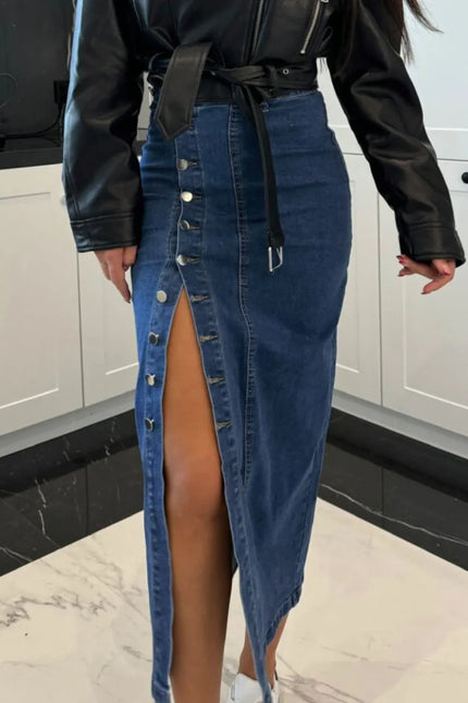 98f35db1-a62a-44bb-ab5f-6b042ed8a436-Max